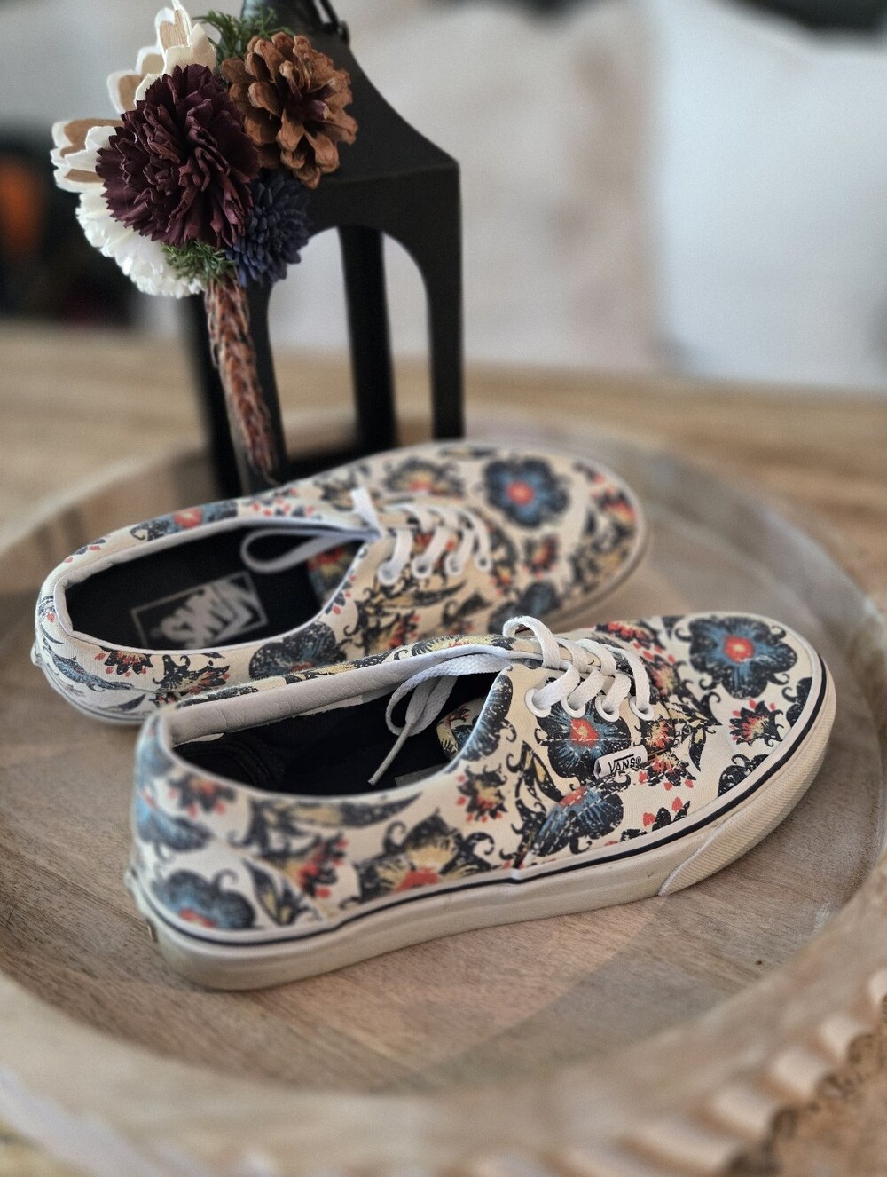 Vans Floral Print Rare!  Great Shape, clean soles. 7.5